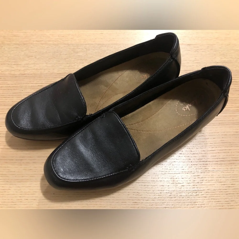 Clarks worn once